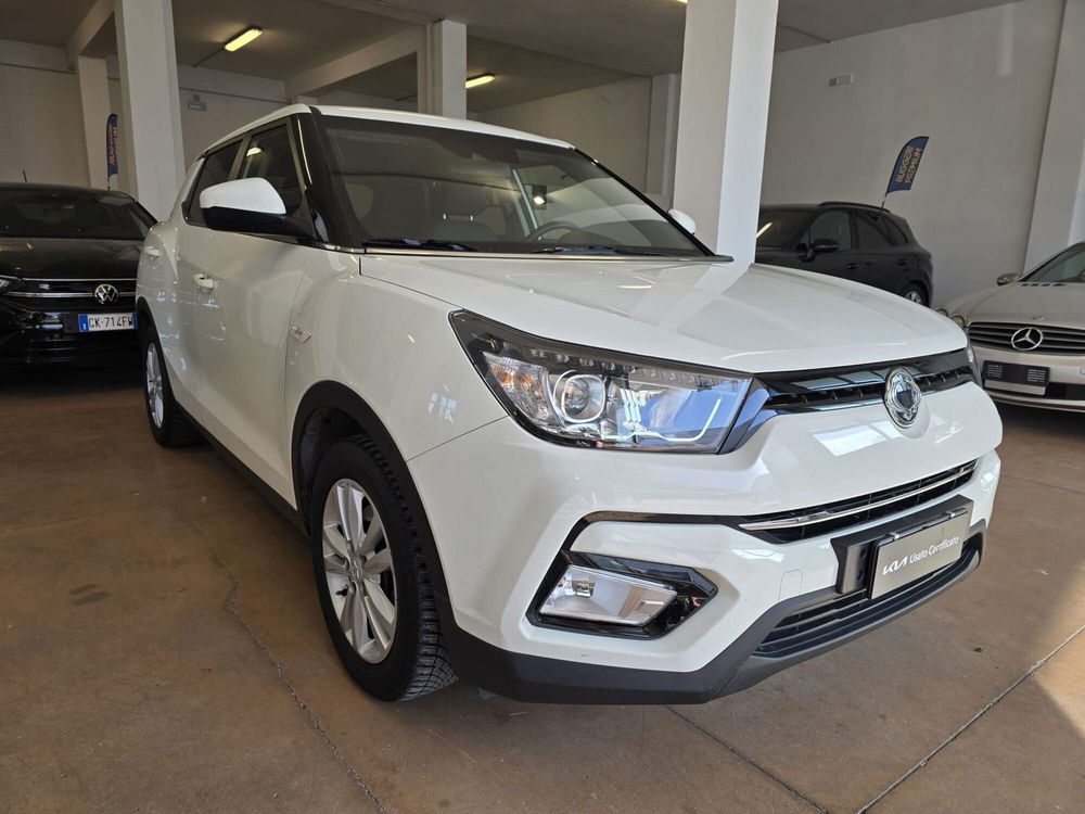 Ssangyong Tivoli usata a Rimini (3)