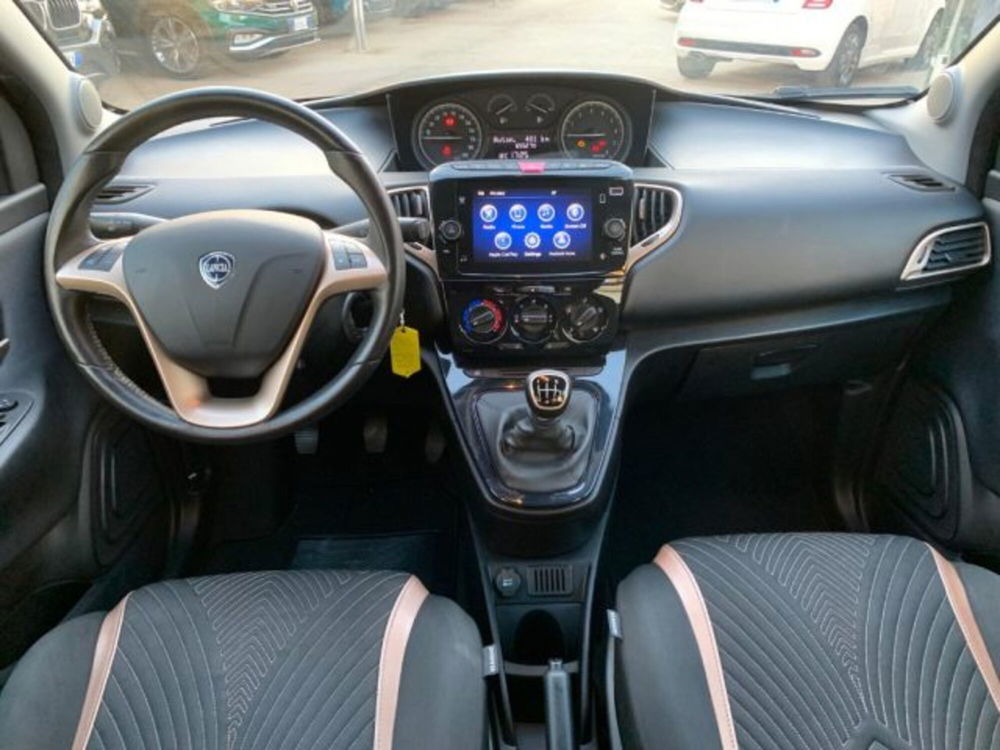 Lancia Ypsilon usata a Trapani (12)