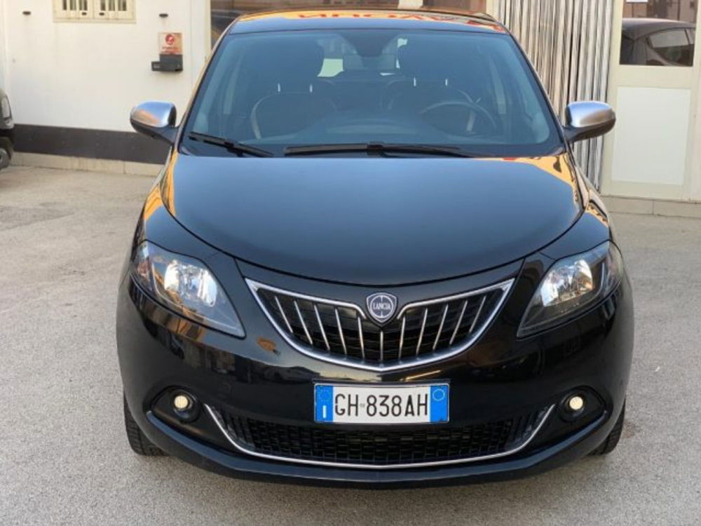 Lancia Ypsilon usata a Trapani (2)