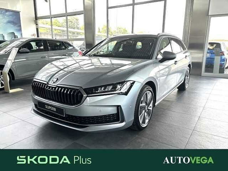 Skoda Superb 2.0 tdi Selection 150cv dsg nuova a Vicenza