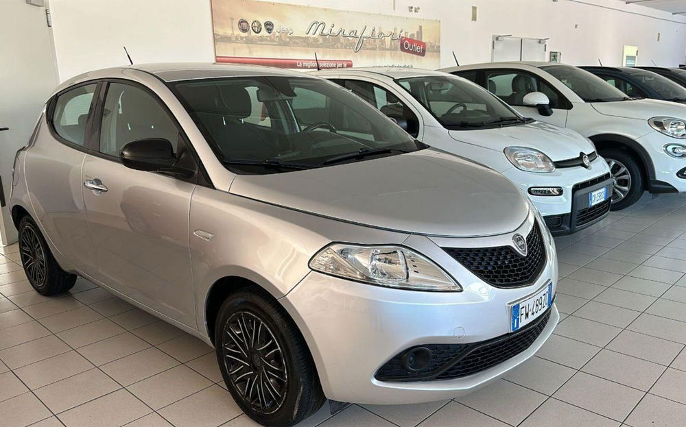 Lancia Ypsilon usata a Napoli