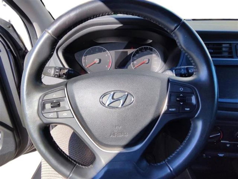 Hyundai i20 usata a Livorno (11)