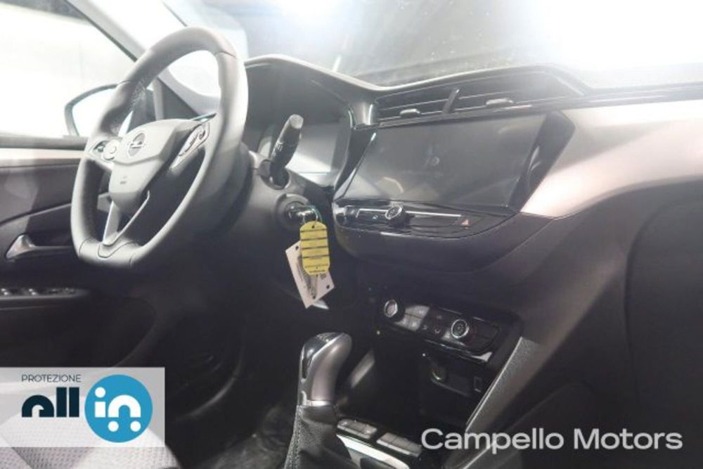 Opel Corsa nuova a Venezia (14)