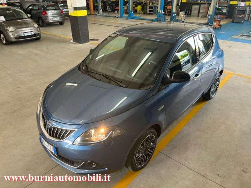 Lancia Ypsilon usata a Milano (7)