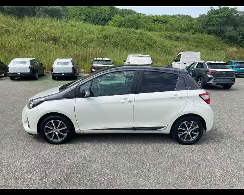 Toyota Yaris usata a Napoli (8)