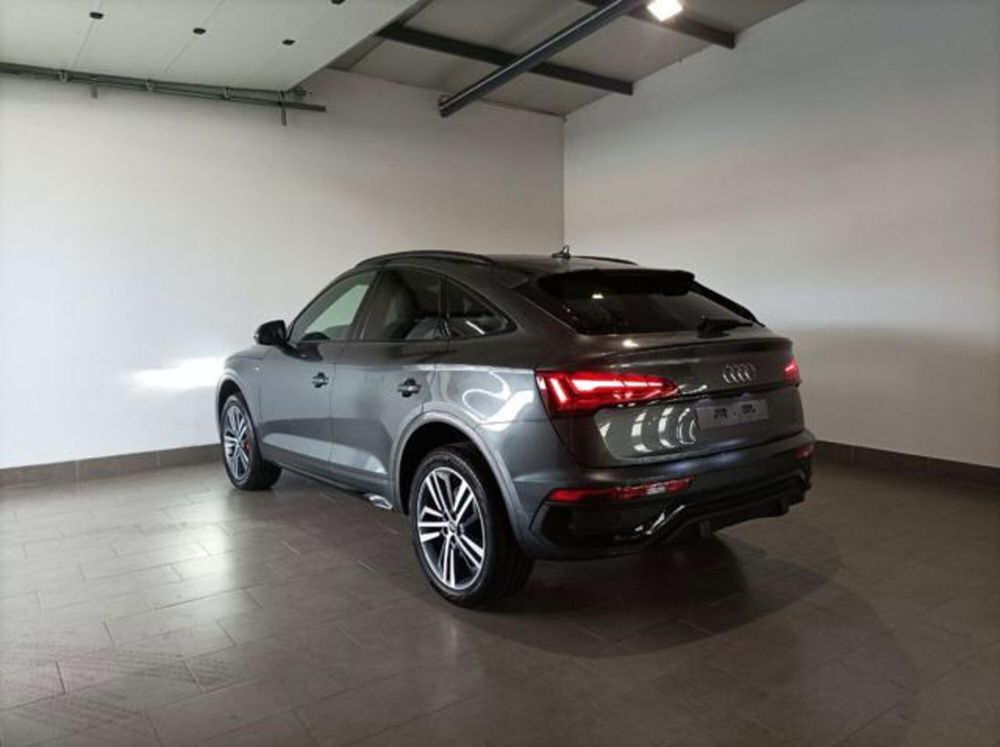 Audi Q5 Sportback nuova a Milano (4)