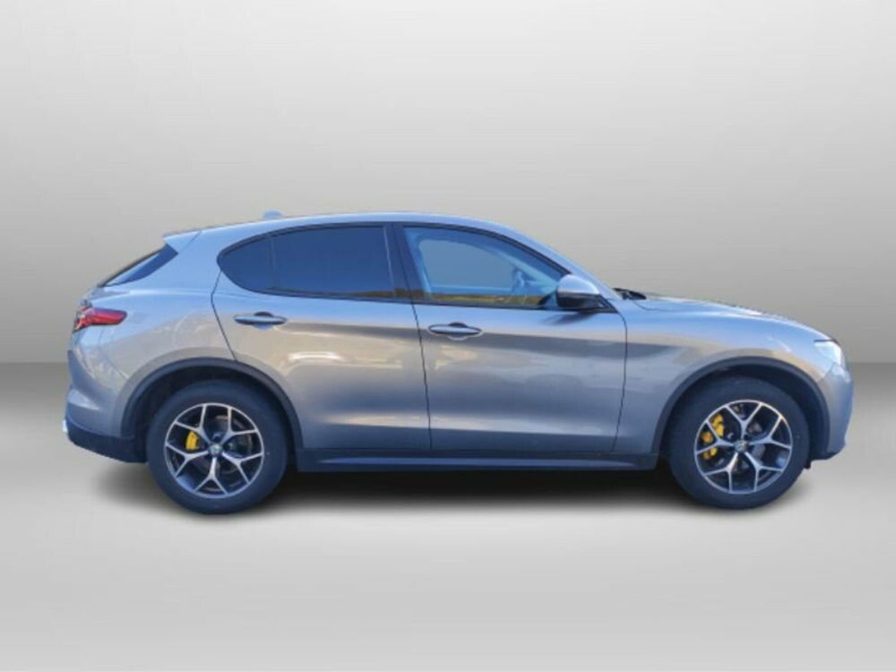 Alfa Romeo Stelvio usata a Sondrio (6)