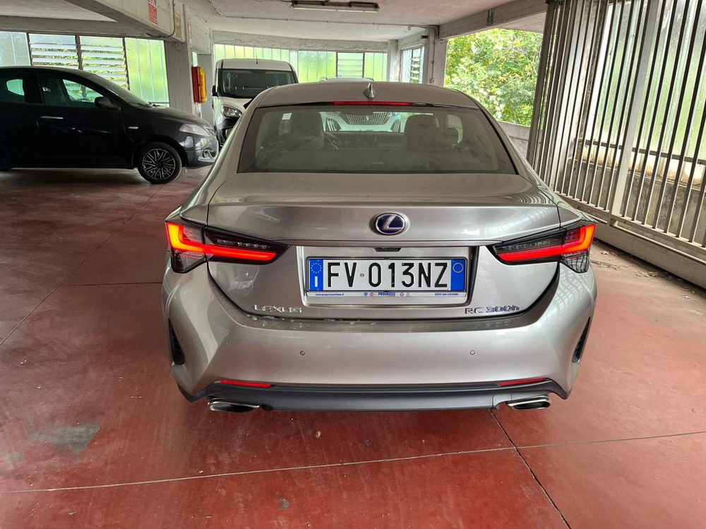 Lexus RC usata a Milano (8)