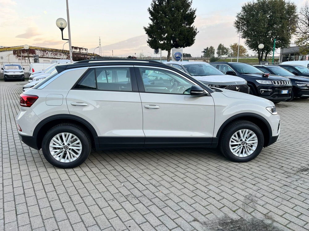 Volkswagen T-Roc nuova a Milano (6)