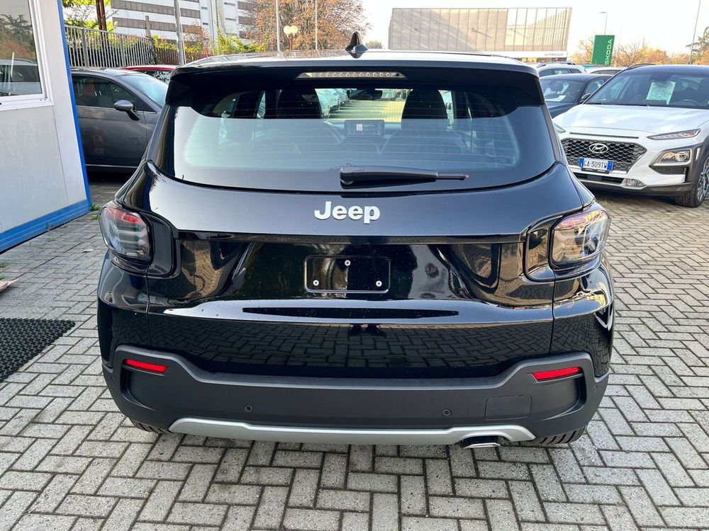 Jeep Avenger nuova a Milano (8)