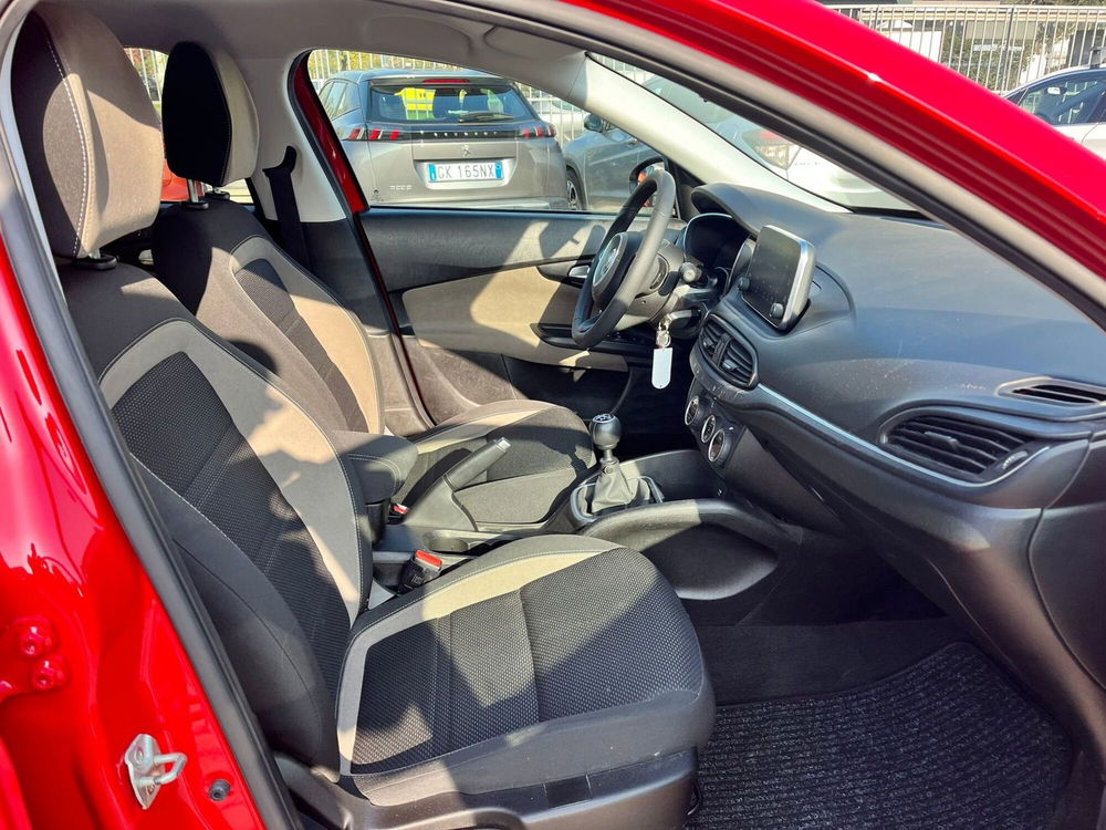 Fiat Tipo Station Wagon usata a Milano (13)