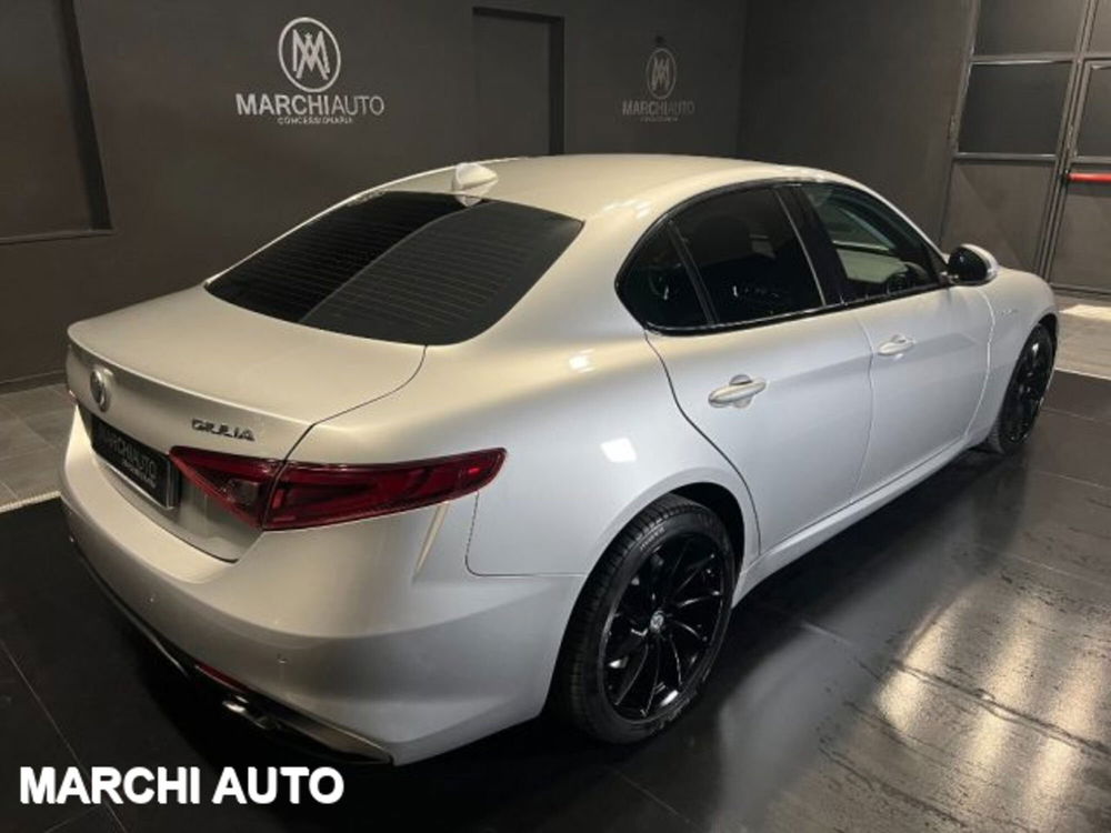 Alfa Romeo Giulia usata a Perugia (5)