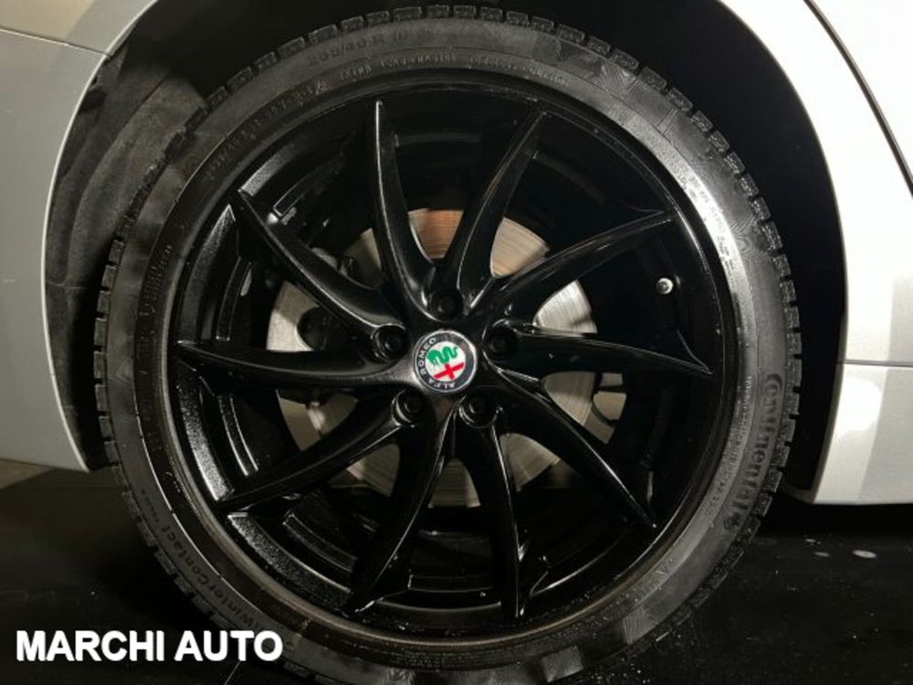 Alfa Romeo Giulia usata a Perugia (9)