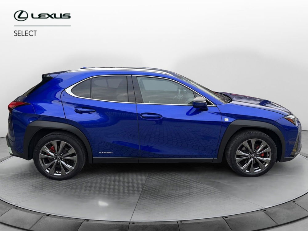 Lexus UX usata a Como (13)