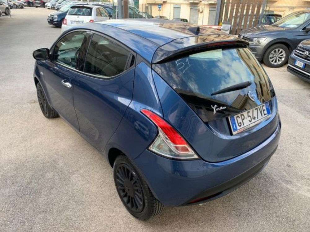 Lancia Ypsilon usata a Trapani (4)