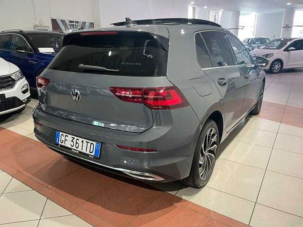 Volkswagen Golf Variant usata a Genova (5)