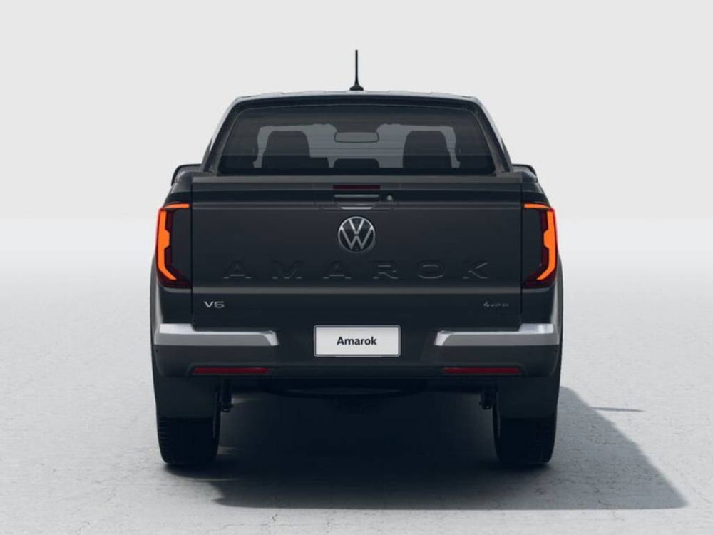 Volkswagen Amarok nuova a Novara (4)