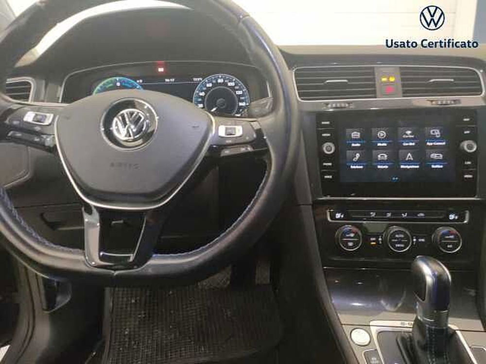 Volkswagen e-Golf usata a Varese (12)