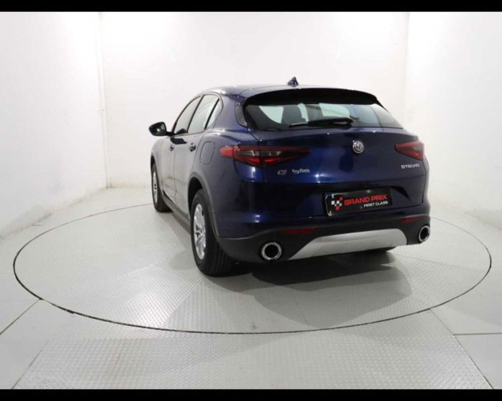 Alfa Romeo Stelvio usata a Bologna (4)