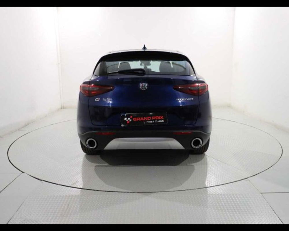 Alfa Romeo Stelvio usata a Bologna (5)