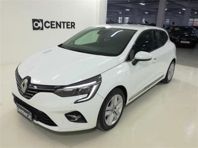 Renault Clio 1.6 E Tech full hybrid 145cv Techno qstomize van del 2021 usata a Salerno