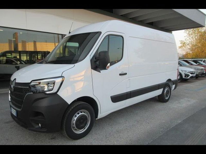 Renault Trucks Master Furgone Master Red 3T3 2.3 dci 135cv L2H2 Essential nuova a Vicenza