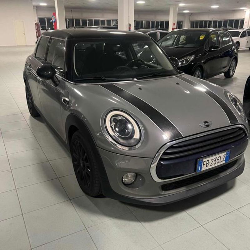 MINI Mini 1.5 Cooper D Business 5 porte  del 2016 usata a Cento