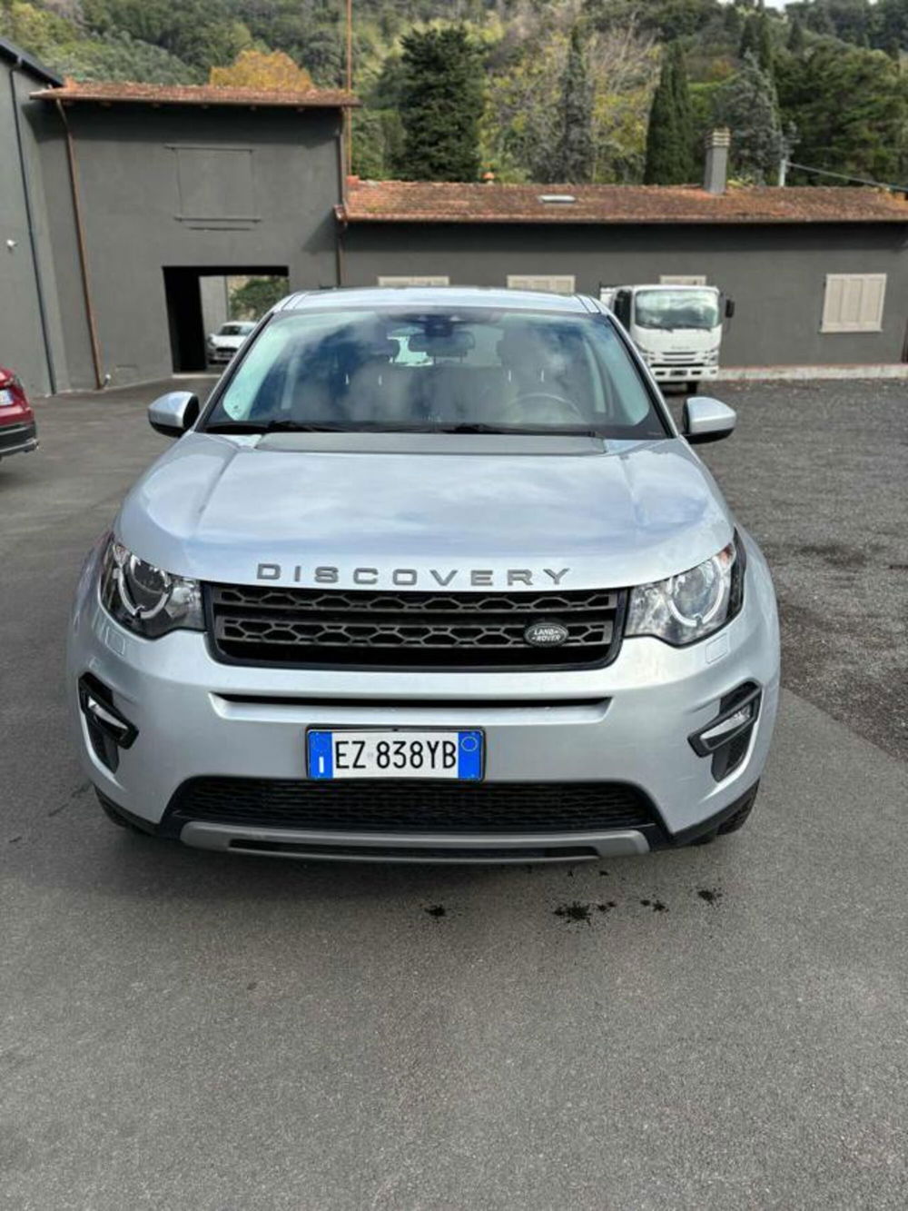 Land Rover Discovery Sport usata a Lucca