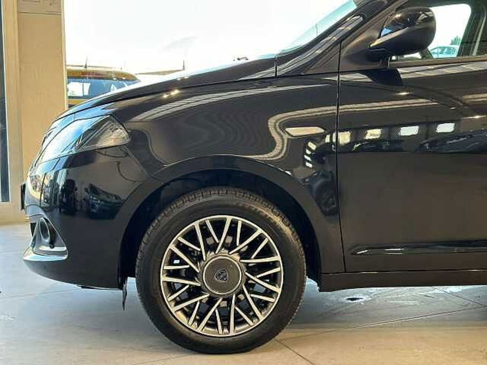 Lancia Ypsilon usata a Venezia (2)