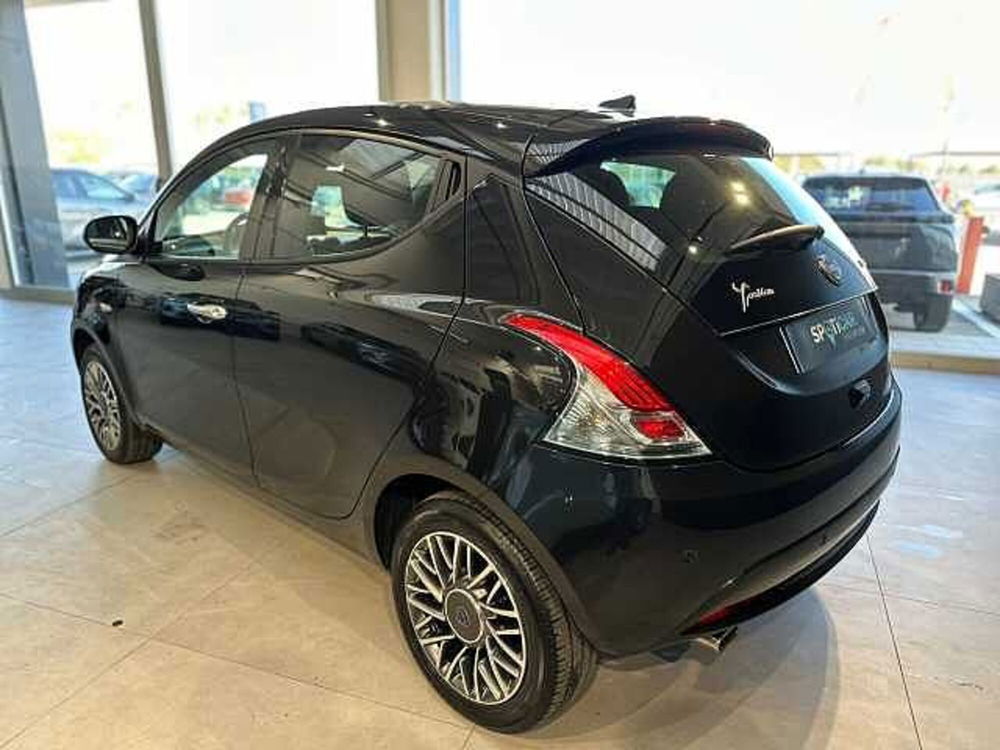 Lancia Ypsilon usata a Venezia (3)