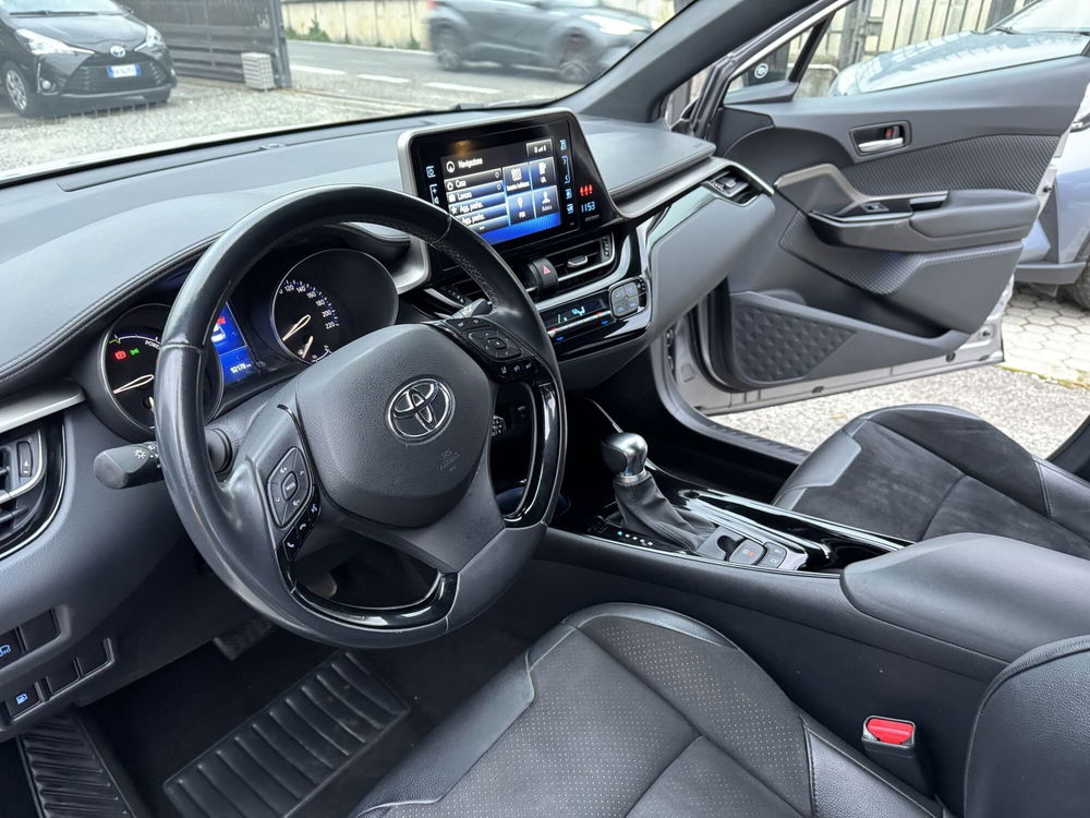 Toyota Toyota C-HR usata a Como (11)