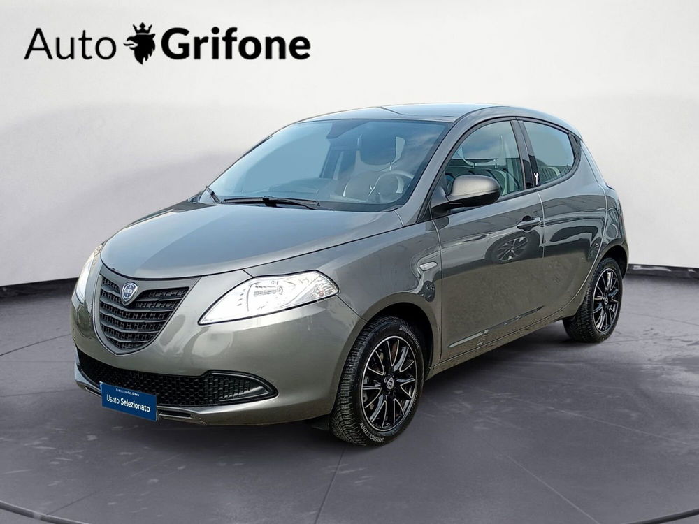 Lancia Ypsilon usata a Modena