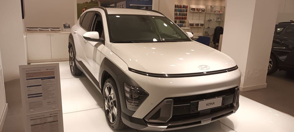 Hyundai Kona usata a Napoli (2)