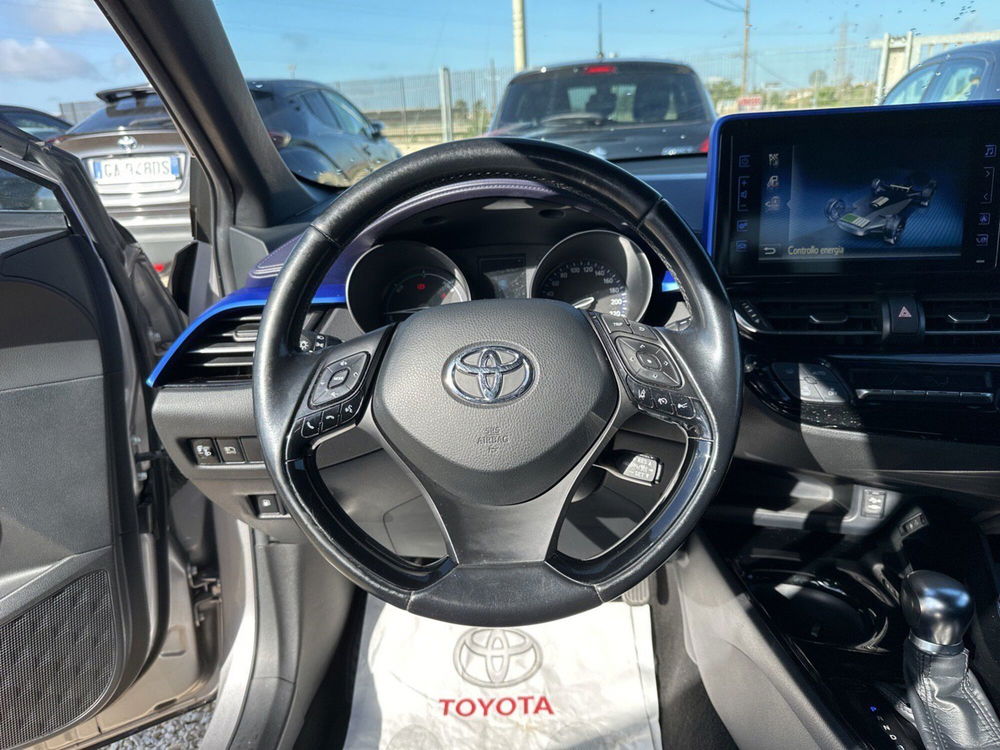 Toyota Toyota C-HR usata a Ragusa (10)