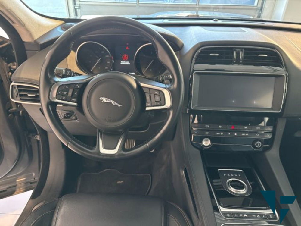 Jaguar F-Pace usata a Treviso (14)