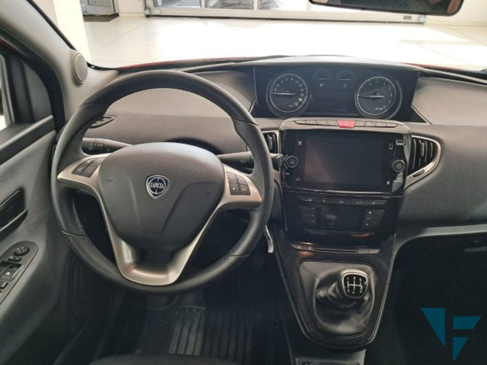 Lancia Ypsilon usata a Treviso (11)