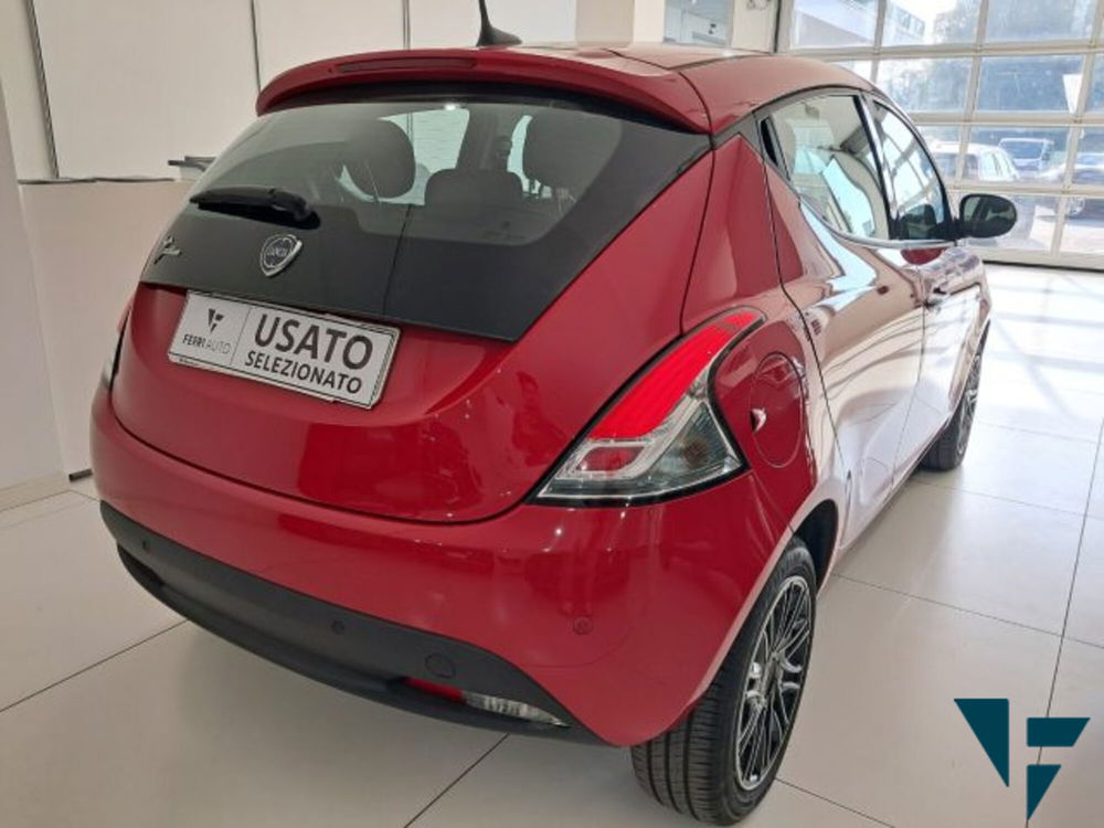 Lancia Ypsilon usata a Treviso (3)