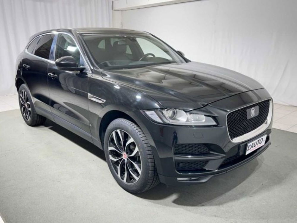 Jaguar F-Pace usata a Sondrio (7)