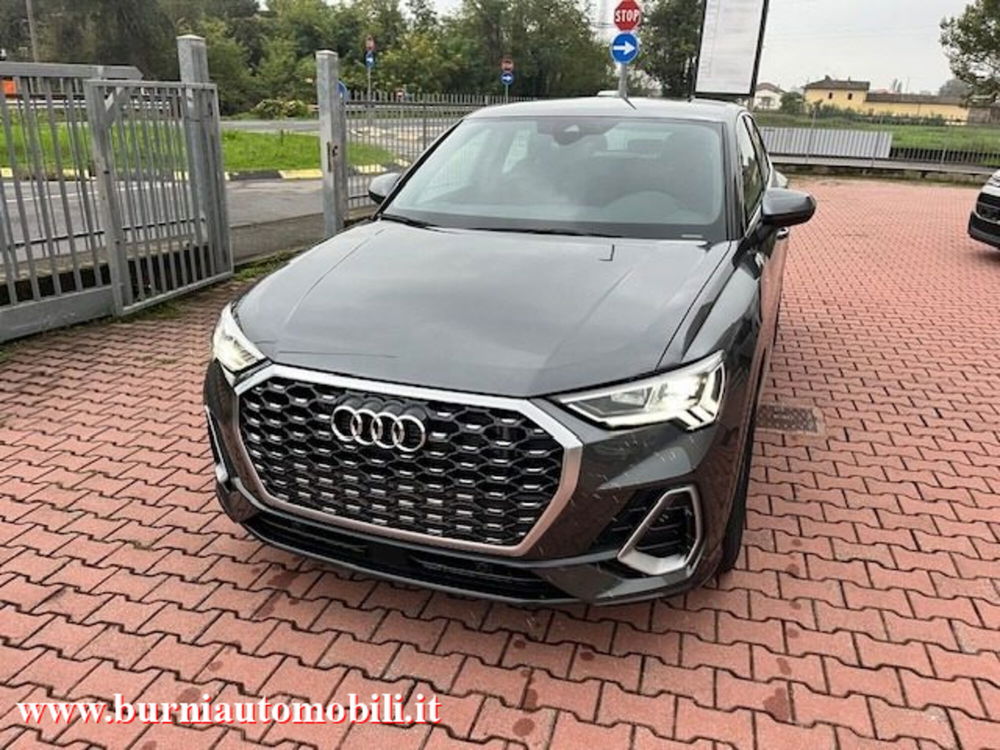 Audi Q3 Sportback nuova a Milano (16)