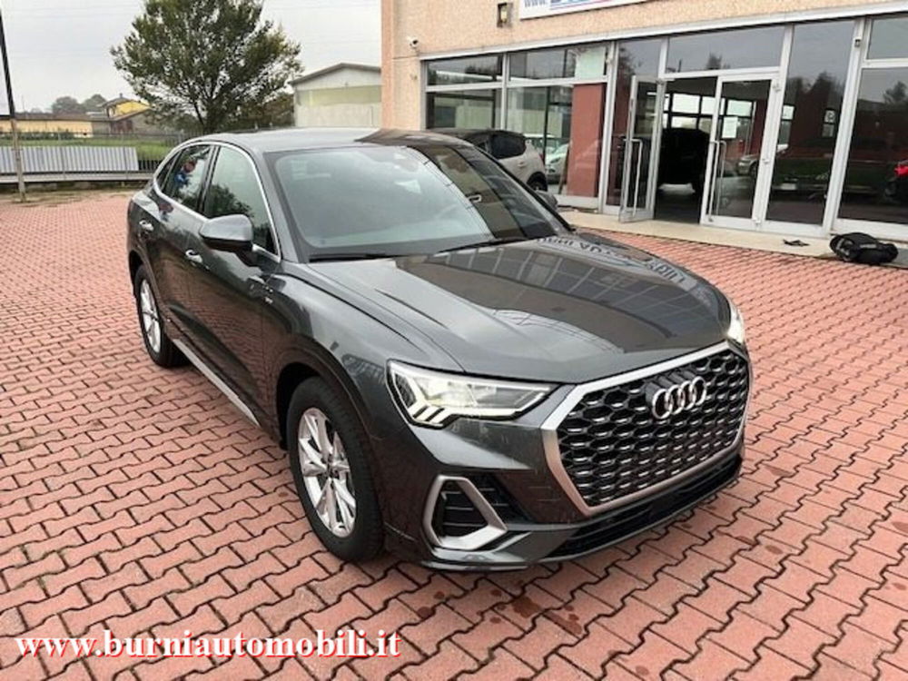 Audi Q3 Sportback nuova a Milano (17)