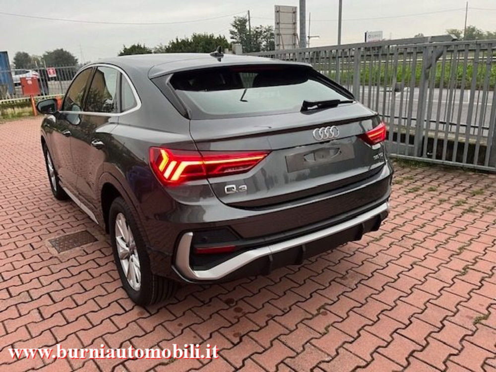 Audi Q3 Sportback nuova a Milano (18)