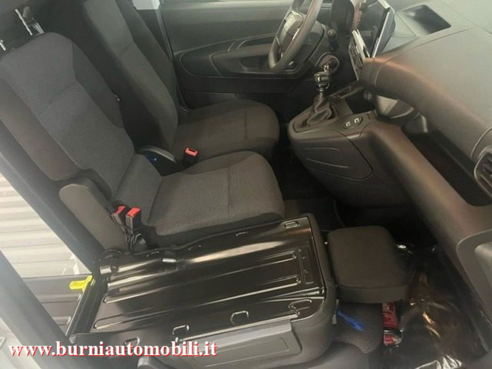 Toyota Proace City nuova a Milano (14)