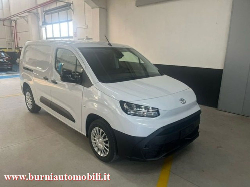 Toyota Proace City nuova a Milano (2)