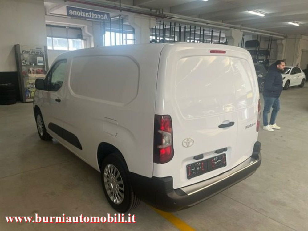 Toyota Proace City nuova a Milano (4)