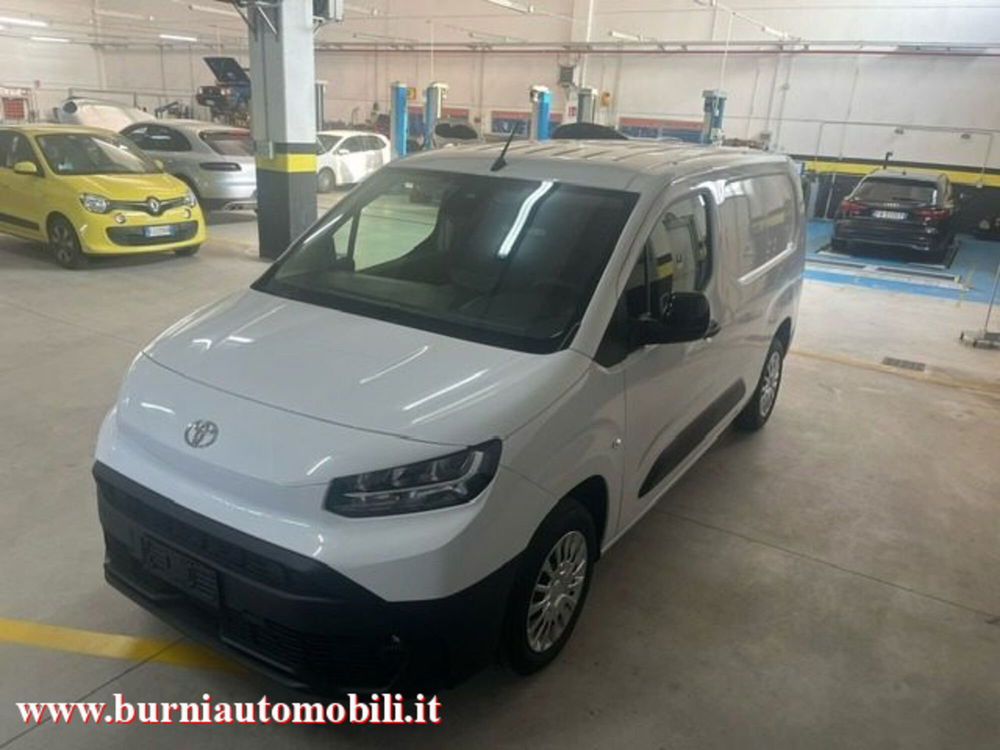 Toyota Proace City nuova a Milano (5)