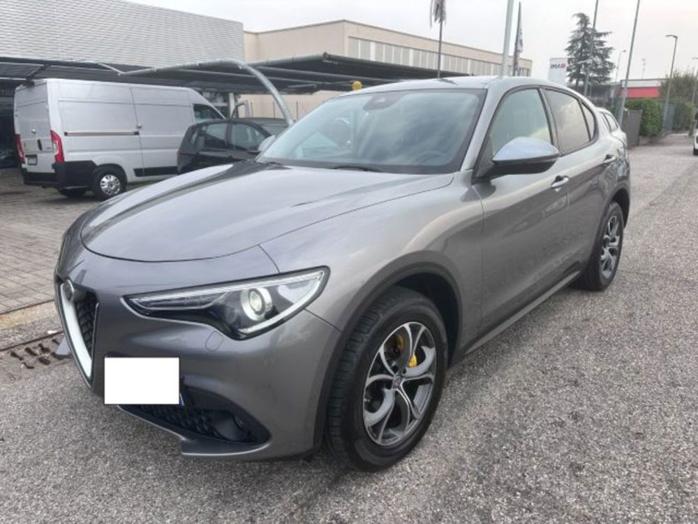 Alfa Romeo Stelvio usata a Lodi (3)