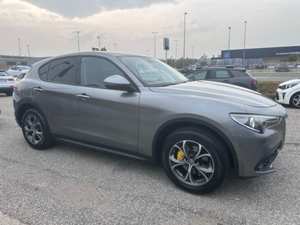 Alfa Romeo Stelvio usata a Lodi (5)