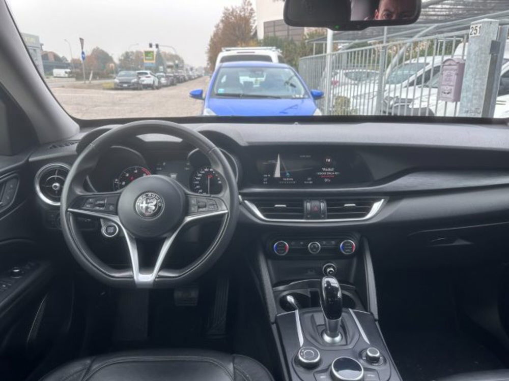 Alfa Romeo Stelvio usata a Lodi (8)