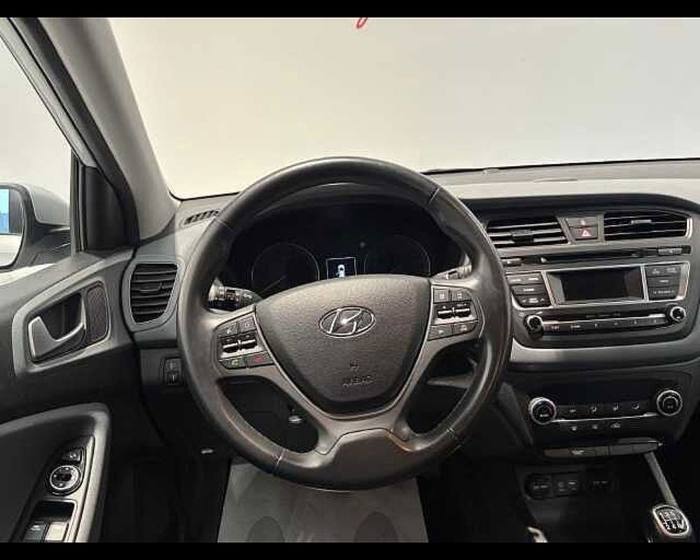 Hyundai i20 usata a Milano (18)