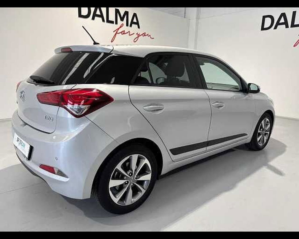 Hyundai i20 usata a Milano (4)